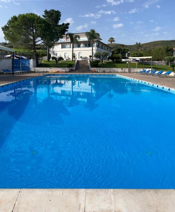Hotel La Tombola Agropoli Buitenkant foto