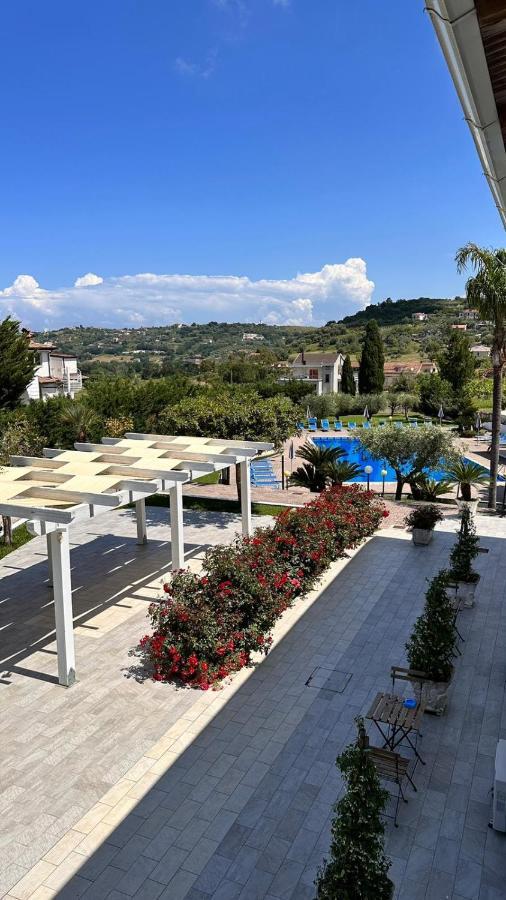 Hotel La Tombola Agropoli Buitenkant foto