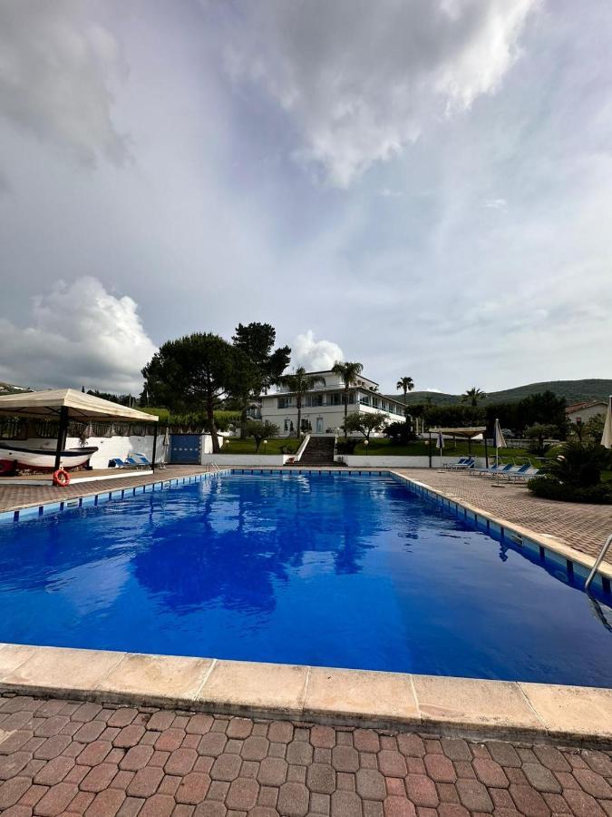 Hotel La Tombola Agropoli Buitenkant foto