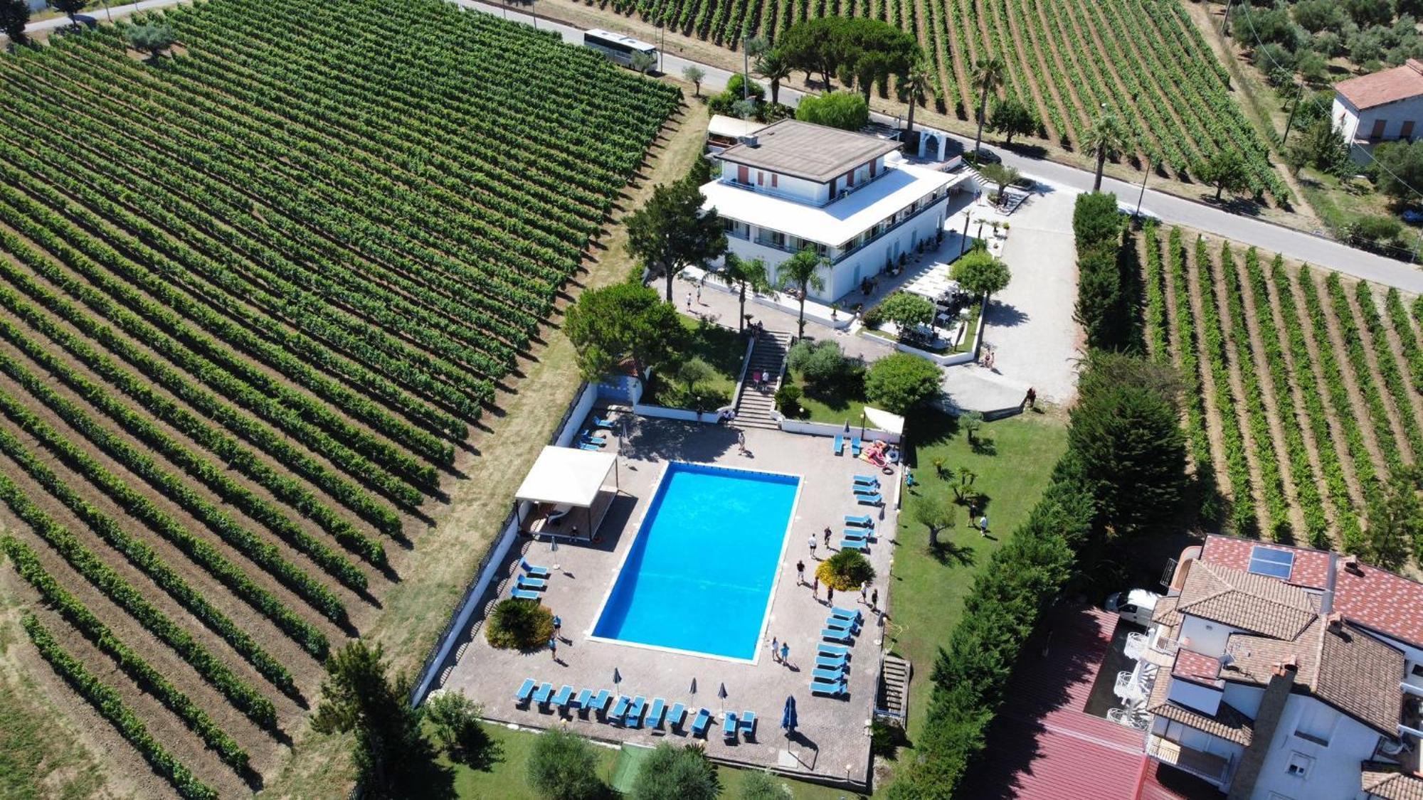 Hotel La Tombola Agropoli Buitenkant foto