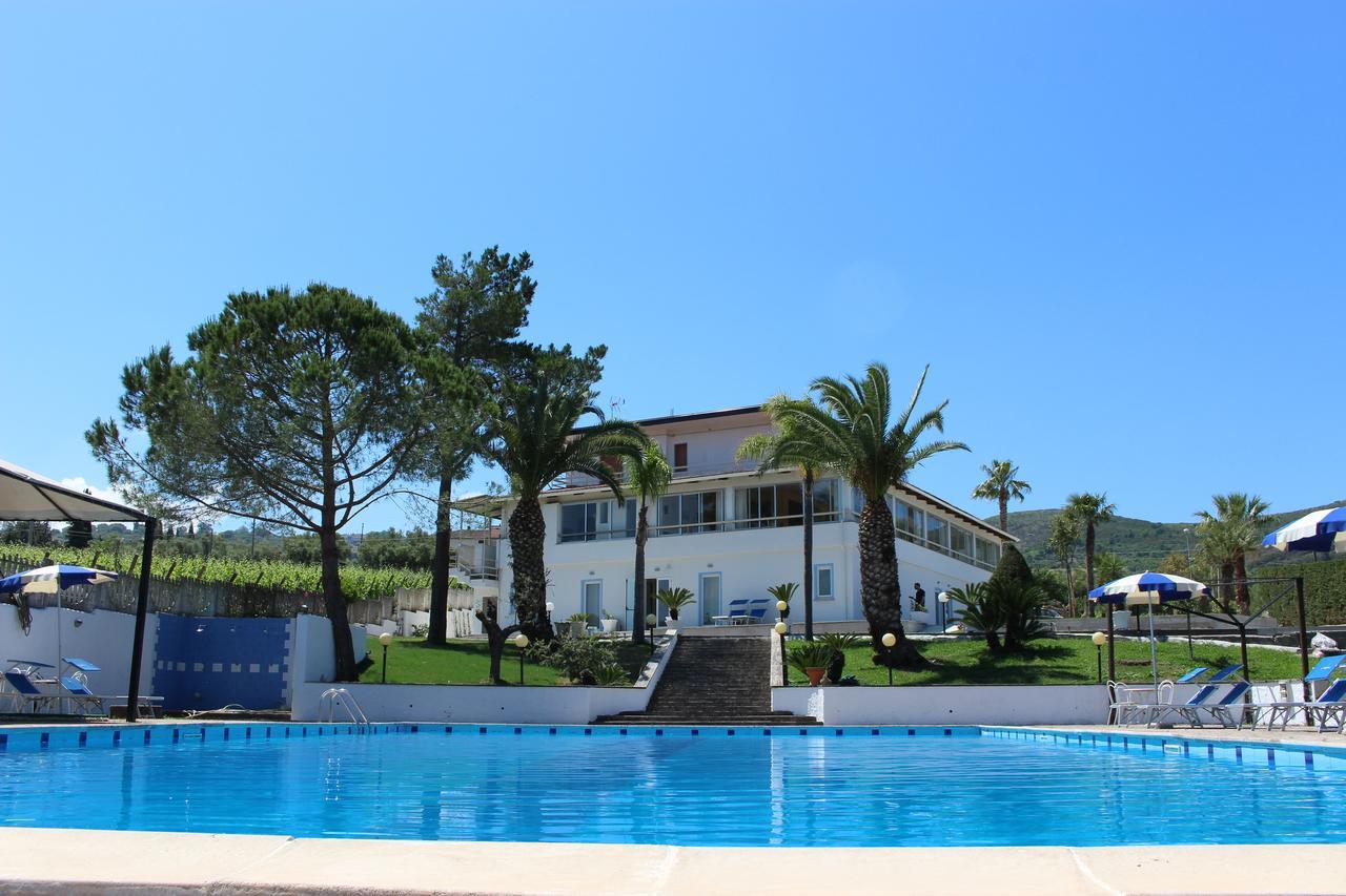 Hotel La Tombola Agropoli Buitenkant foto